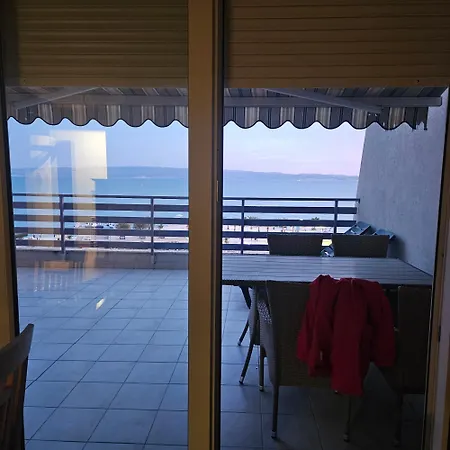 아파트 On The Beach, 2 Floors & Wide Terrace *