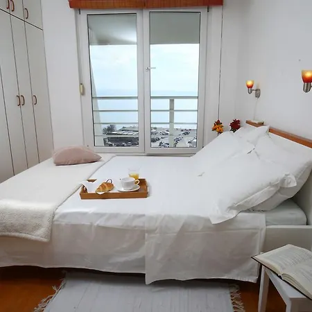 On The Beach, 2 Floors & Wide Terrace * 스플리트